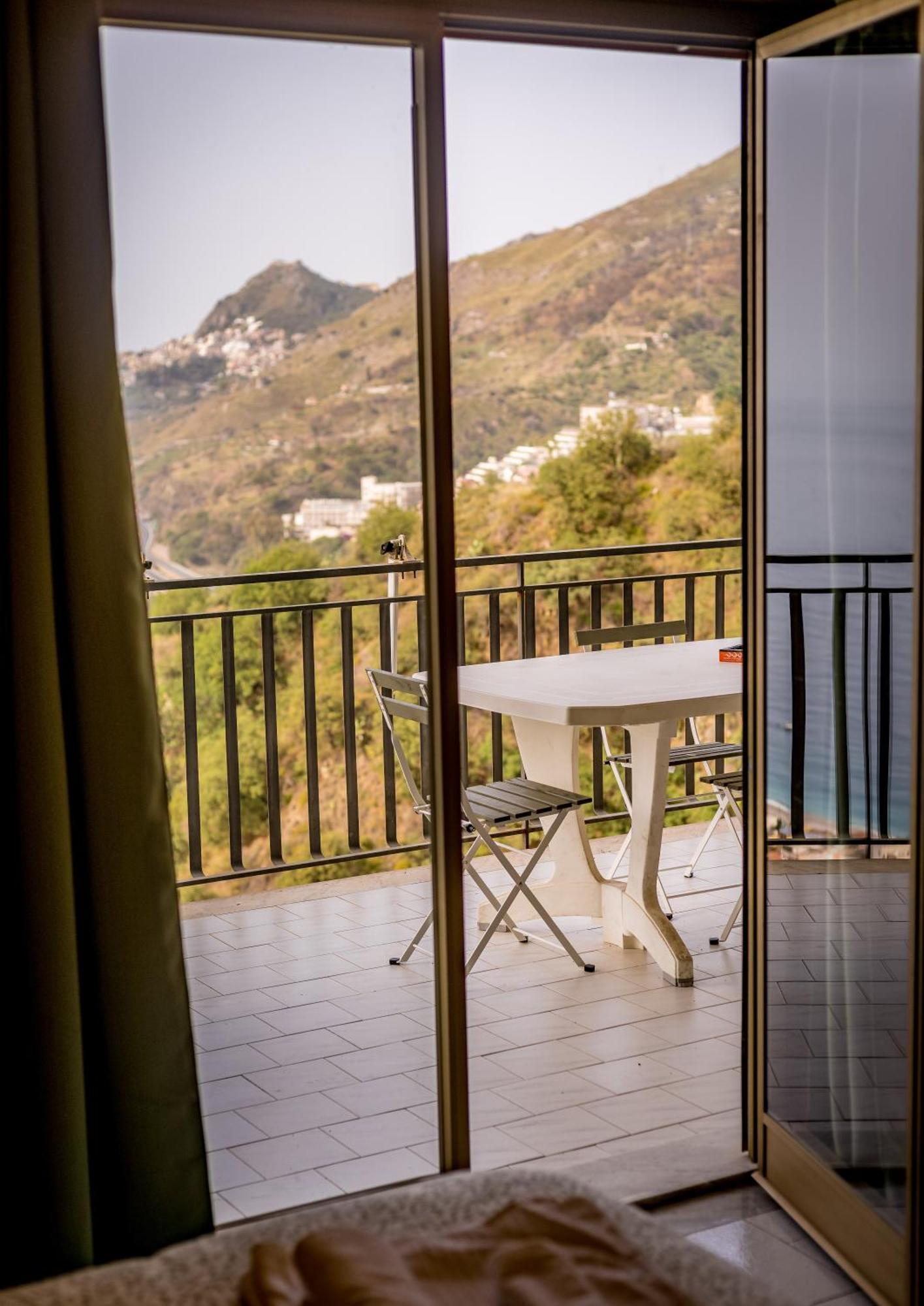 Collina Del Sole Διαμέρισμα Letojanni Εξωτερικό φωτογραφία